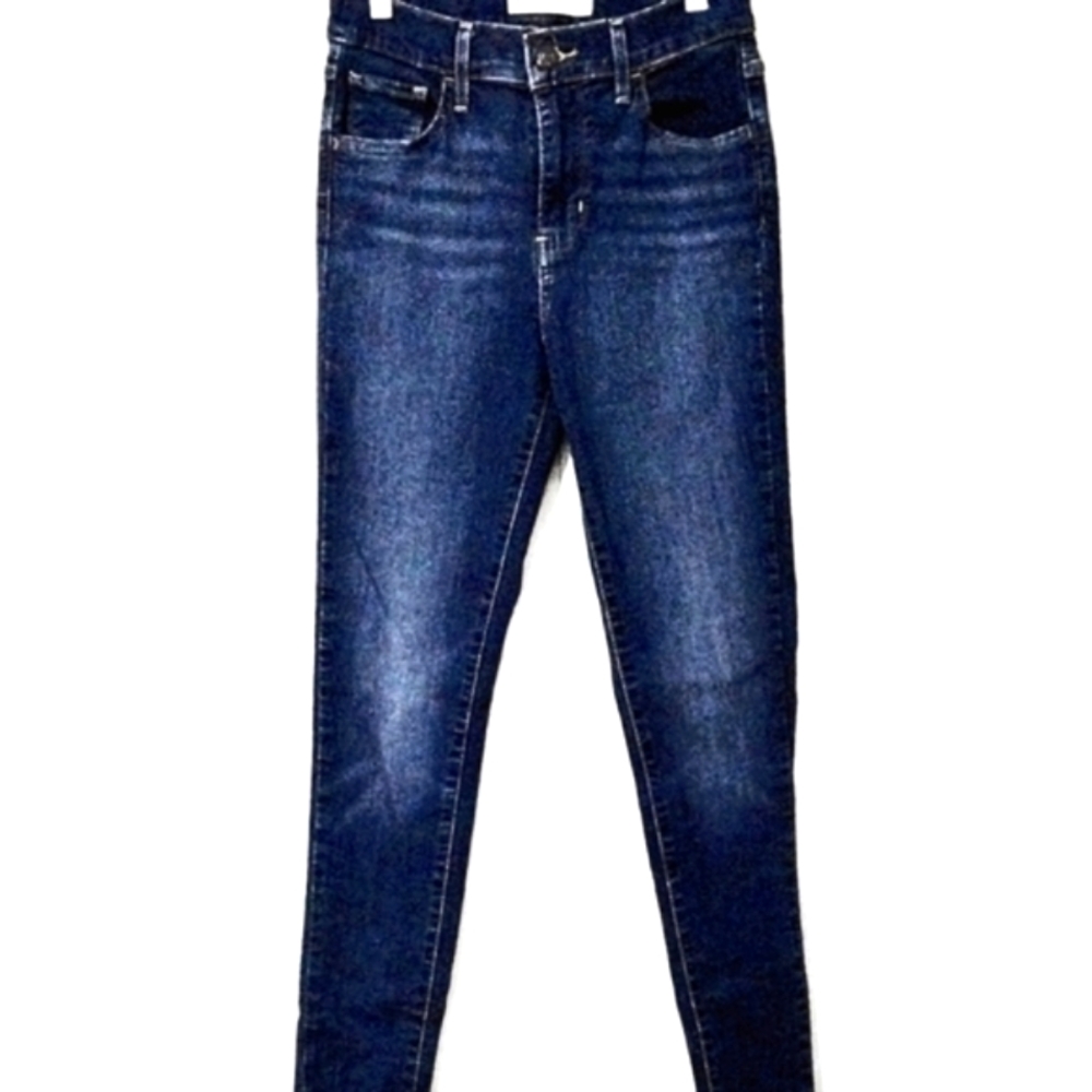 *NWOTs* Levi's 720 High-Rise Super Skinny Jeans. Size 26x30 - Picture 10 of 13